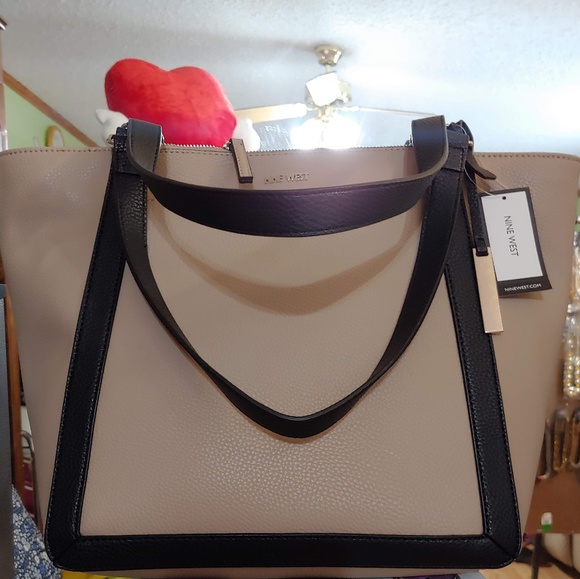 Purses - Picture 1 of 1